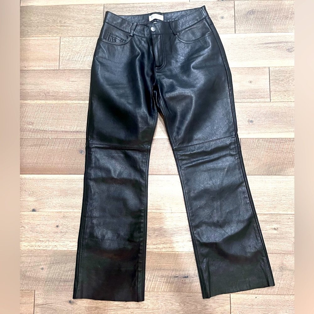 Hugo Buscati women’s black leather pants size 8Petite